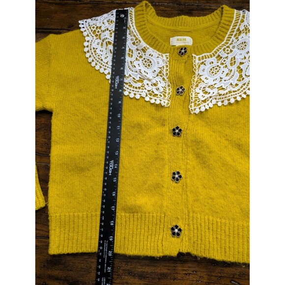 RARE Maeve Anthropologie Yellow Cardigan S Cropped Lace Collar Flower Button - Picture 4 of 13